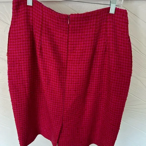 Dior Women's Vibrant Pink Suit Set - Picture 5 of 6